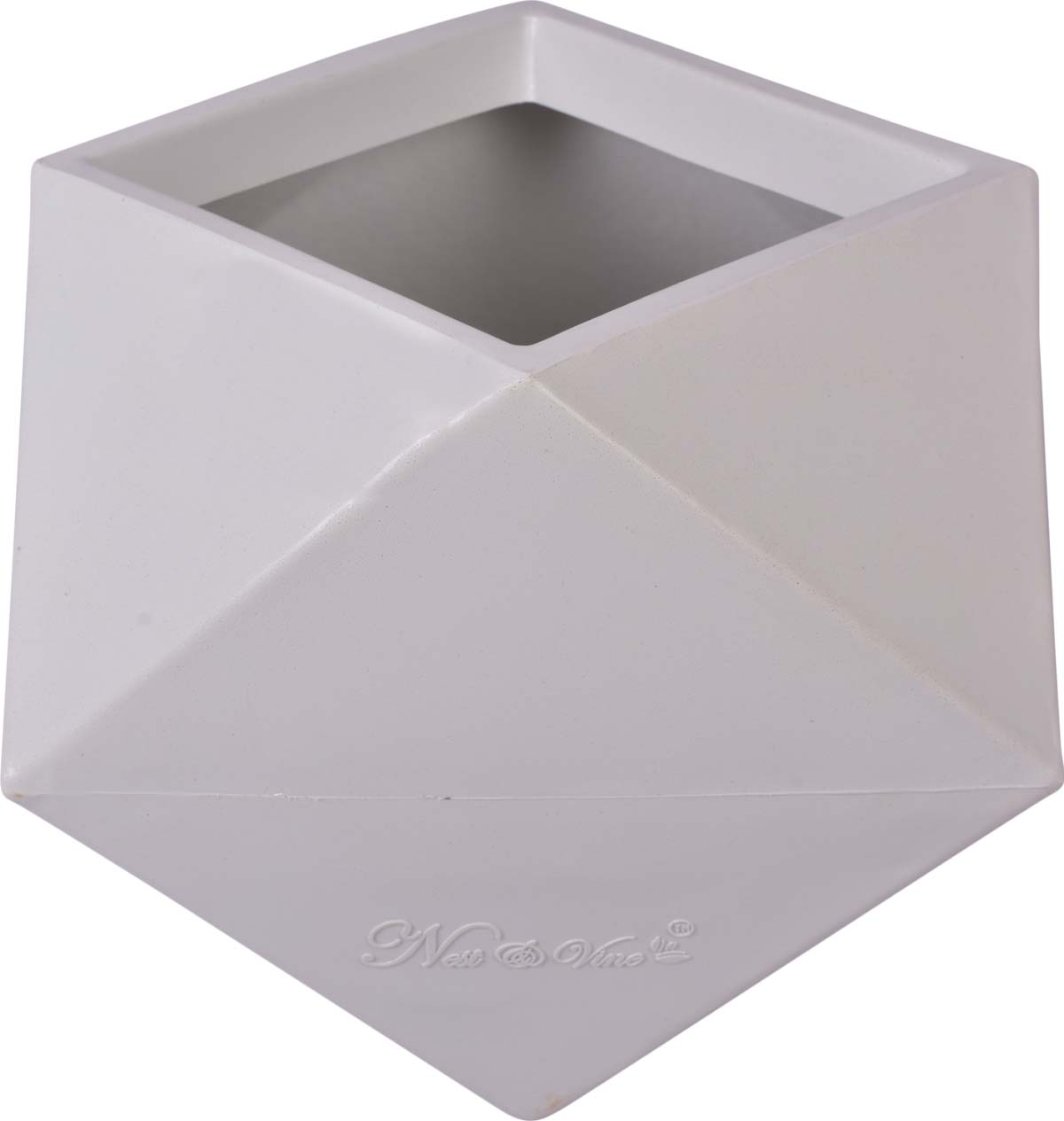 Diamanti – 15″ x 15″